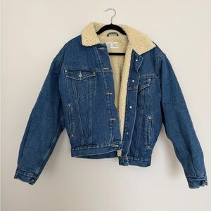 Arizona Jean Company Blue Denim Jacket with Cream Sherpa Lining